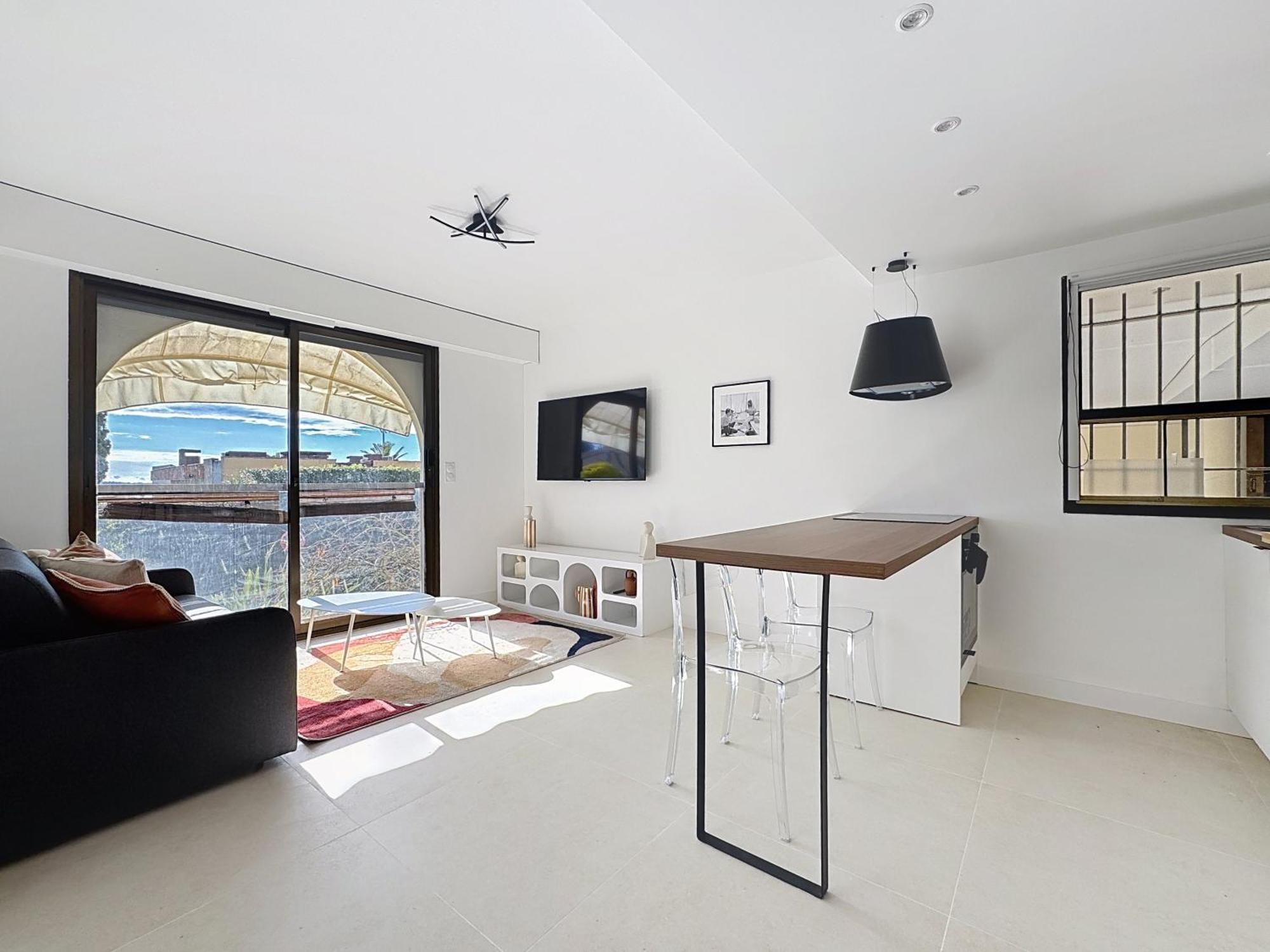 2 Pieces Vue Mer, Piscine, A 2 Pas Des Plages * Cannes