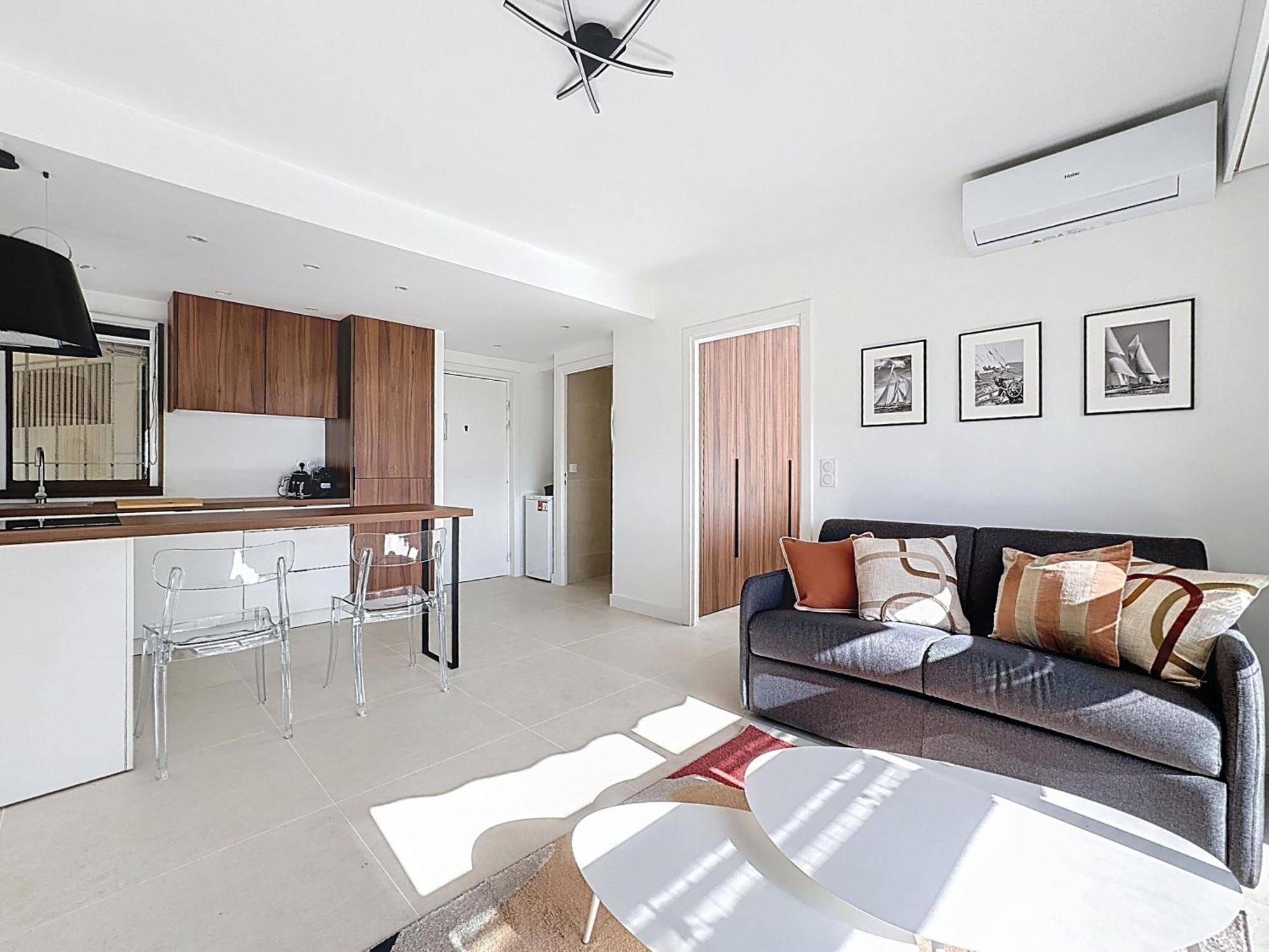 2 Pieces Vue Mer, Piscine, A 2 Pas Des Plages * Cannes